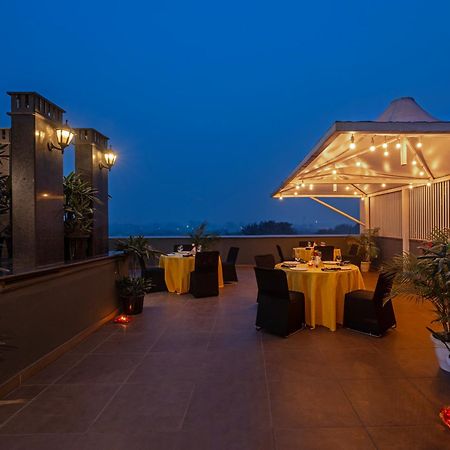 ניו דלהי Hotel Saket 27 מראה חיצוני תמונה