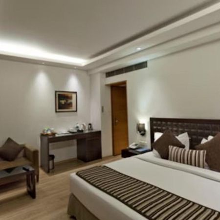 ניו דלהי Hotel Saket 27 מראה חיצוני תמונה