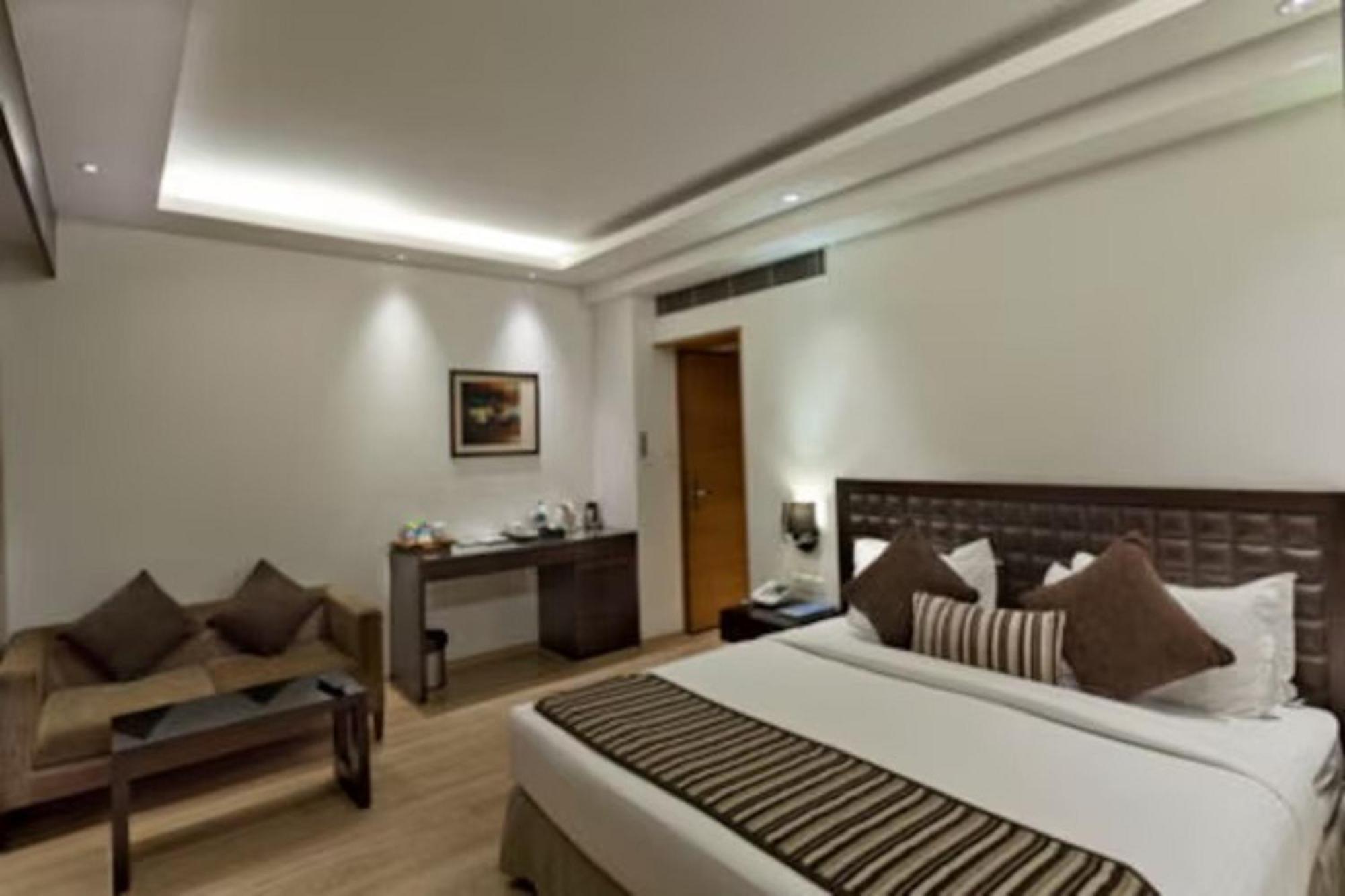 ניו דלהי Hotel Saket 27 מראה חיצוני תמונה